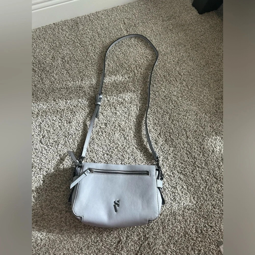 Simply vera Vera wang crossbody bag